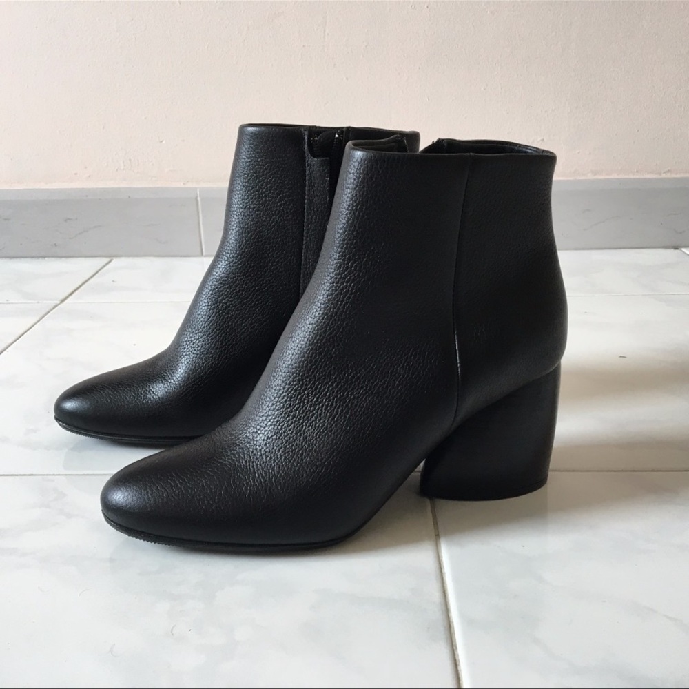 COS Black Ankle Boots Sleek Minimalist Design